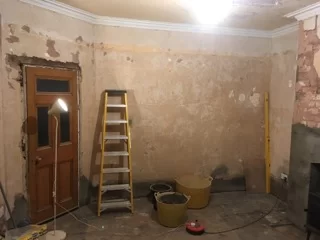 Need plasterer for largish kitchen area in Leicester