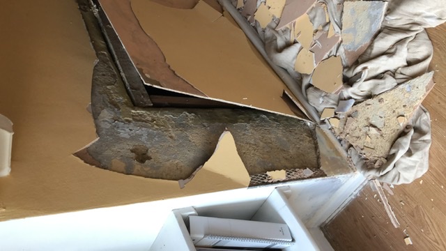 Type of render on Victorian fireplace?