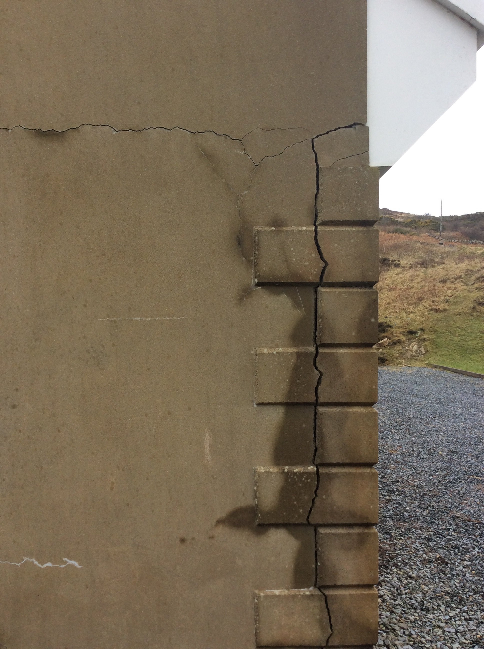 Wall cracks