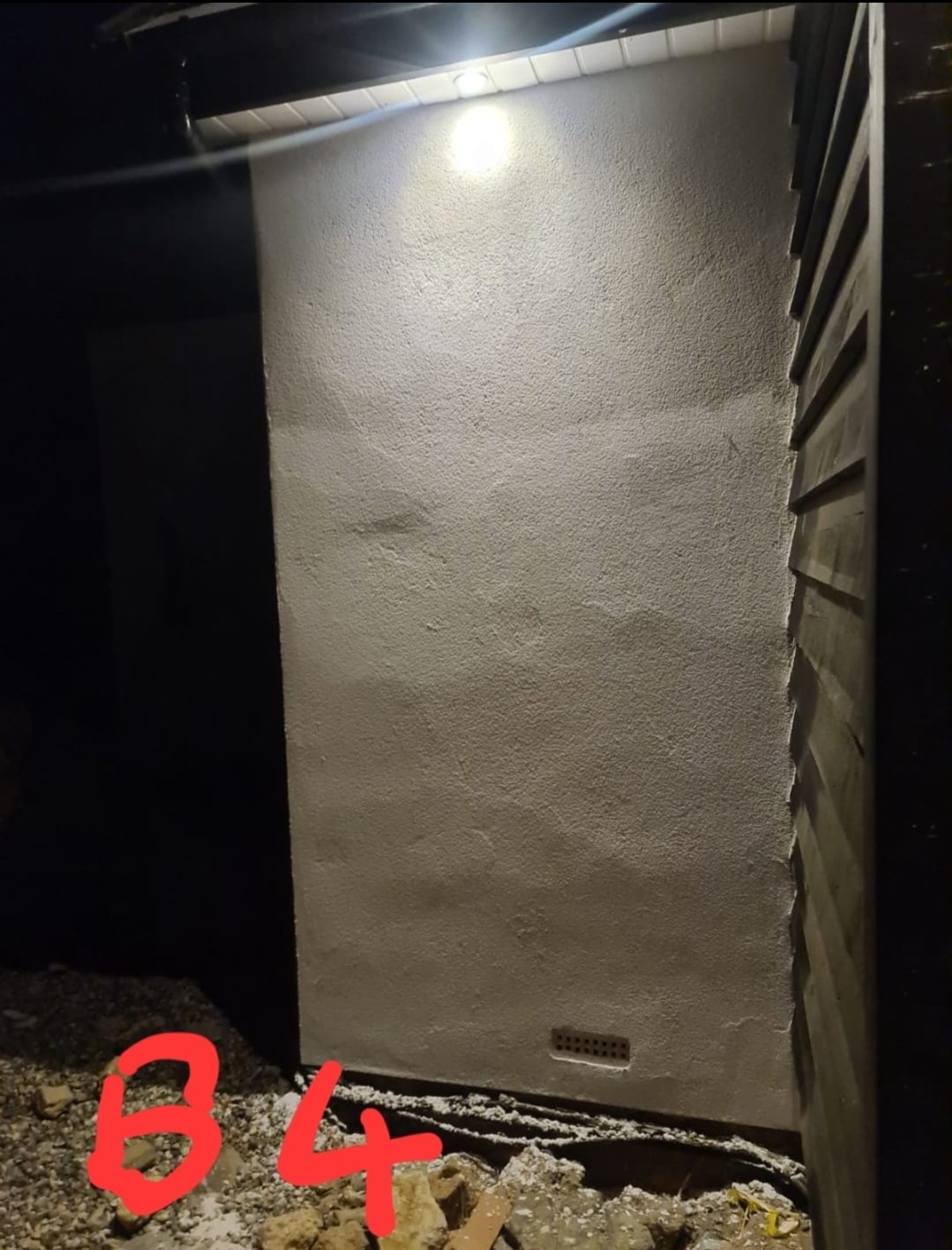 Silicone render looks terrible especially at night