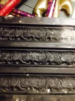 Four cornice moulds and two ceiling rose moulds