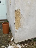 2.5 years old lime render crumbling away... advice appreciated